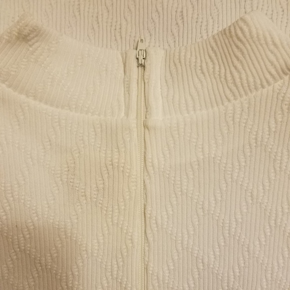 Montgomery Ward Women's Sleeveless shell - Picture 3 of 7